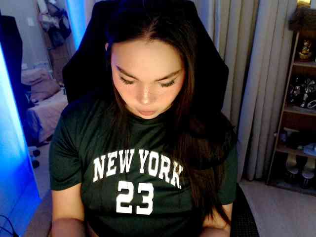 lovelydiane12 webcam