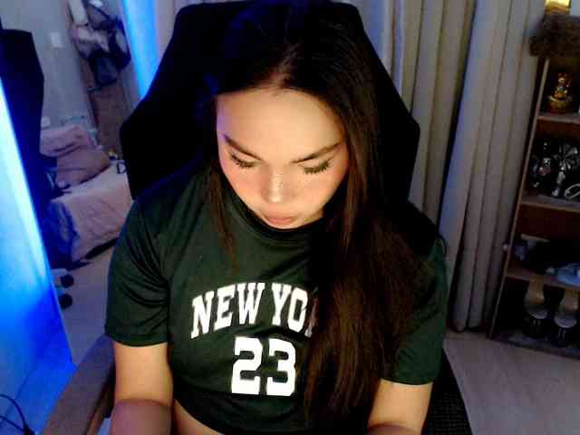 lovelydiane12 webcam