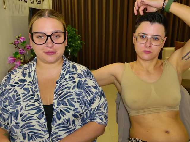 dreamteamgirls's BongaCams show and profile