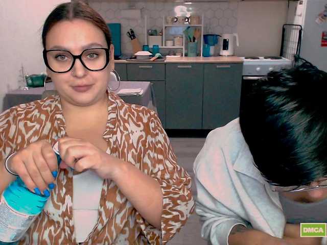 dreamteamgirls's BongaCams show and profile