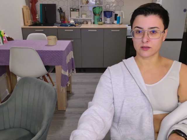 dreamteamgirls's BongaCams show and profile