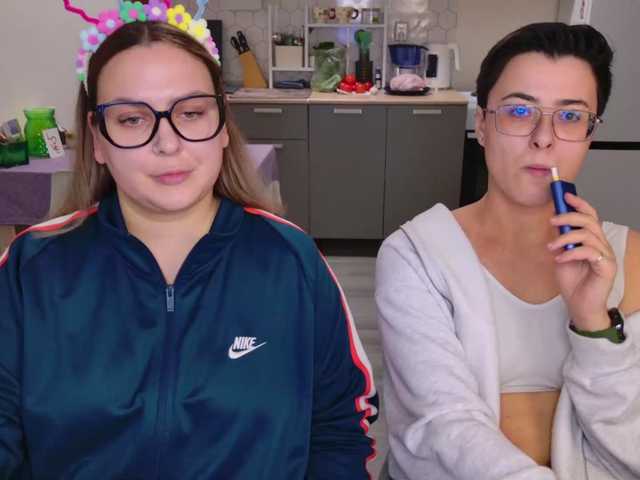 dreamteamgirls's BongaCams show and profile