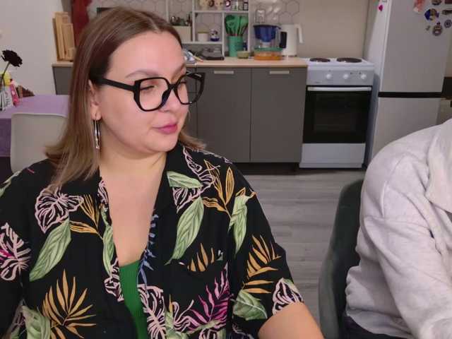 dreamteamgirls's BongaCams show and profile