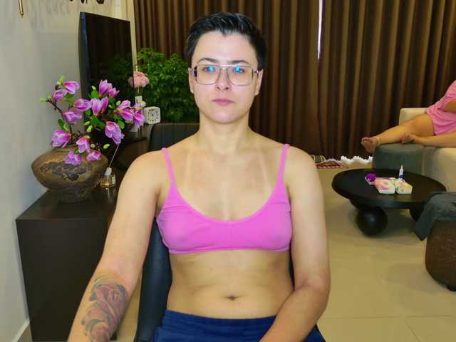 dreamteamgirls's BongaCams profile