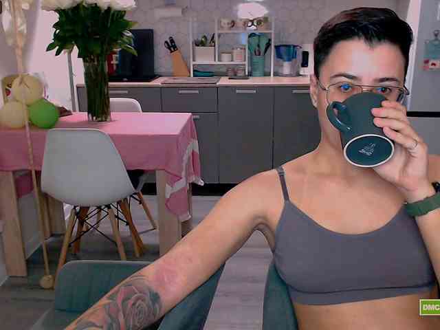 dreamteamgirls Live Webcam on BongaCams