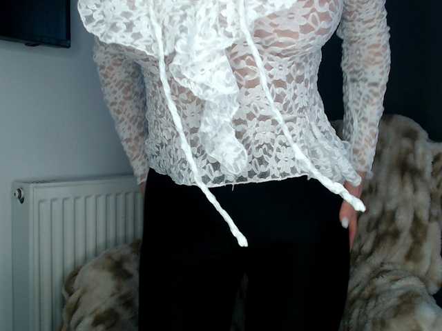 ElizabethAC's BongaCams show and profile