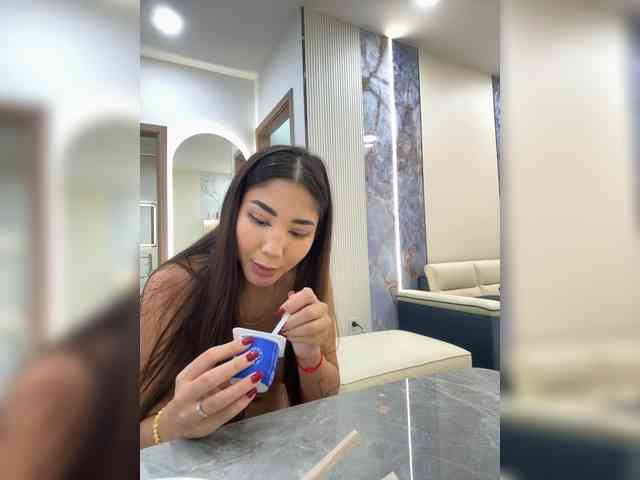 lean-lie Live Webcam on BongaCams