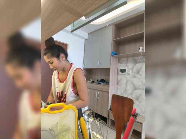 lean-lie Live Webcam on BongaCams