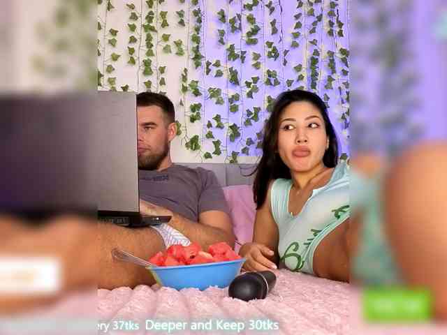 public voyeur webcam Lean-lie