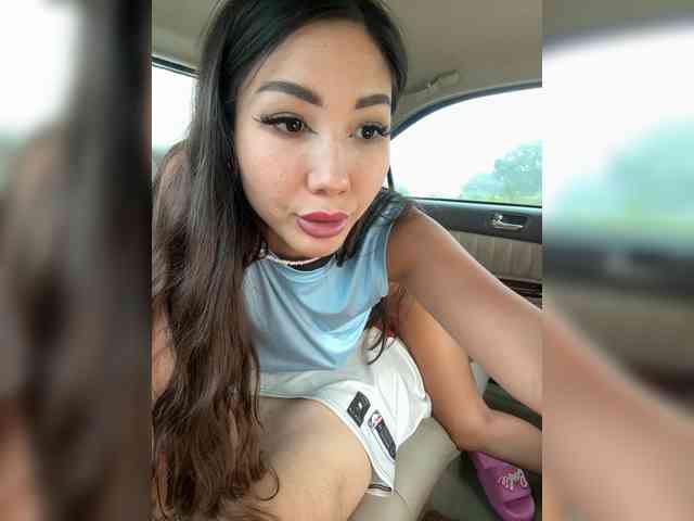 lean-lie Live Webcam on BongaCams