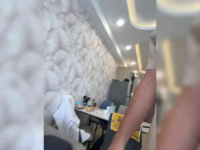 nude amateur Lean-lie