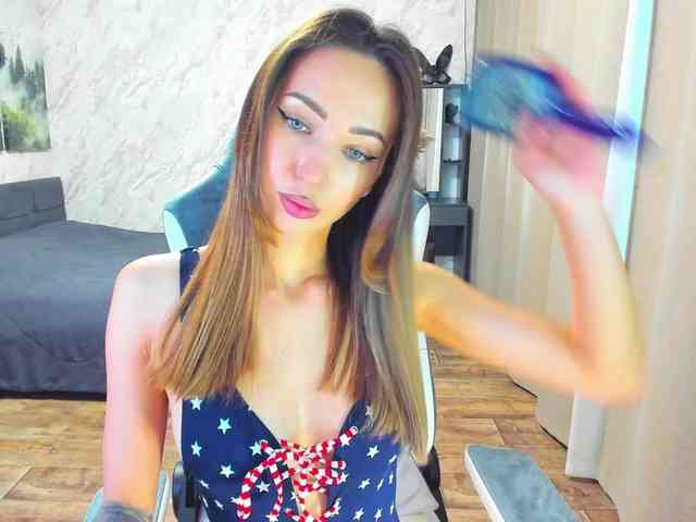 LolaLaLol webcam