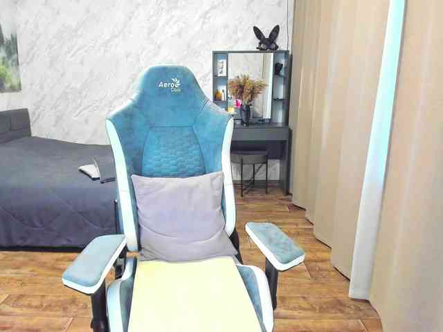 LolaLaLol webcam