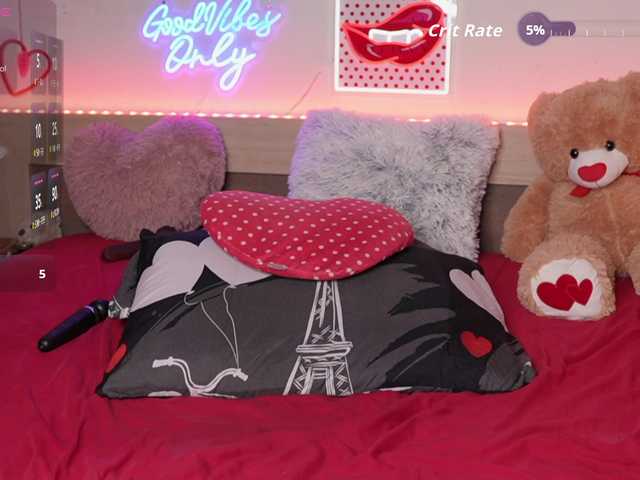 Angelofxxxcro's BongaCams show and profile