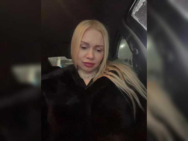 -SexyMilf-'s BongaCams show and profile