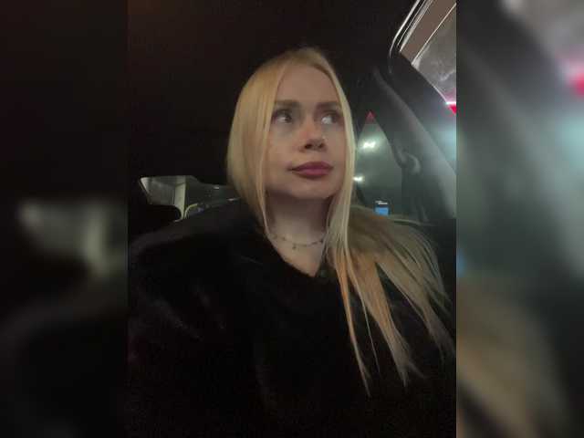 -SexyMilf-'s BongaCams show and profile