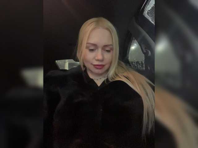 -SexyMilf-'s BongaCams show and profile