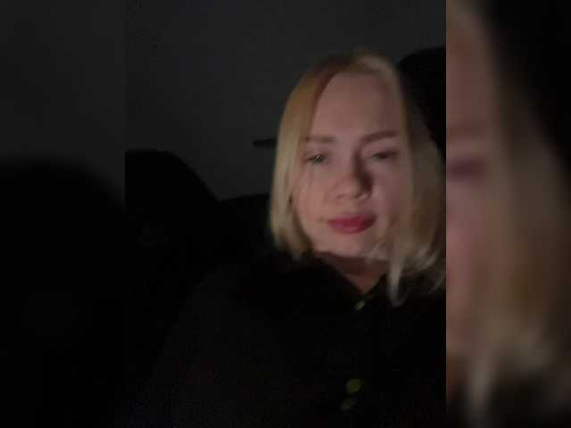 -SexyMilf-'s BongaCams show and profile
