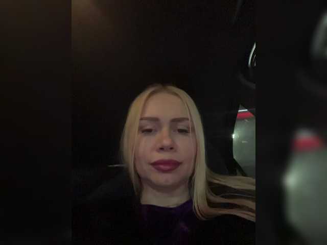 -SexyMilf-'s BongaCams show and profile