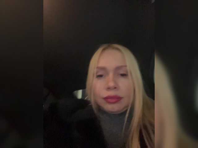 -SexyMilf-'s BongaCams show and profile