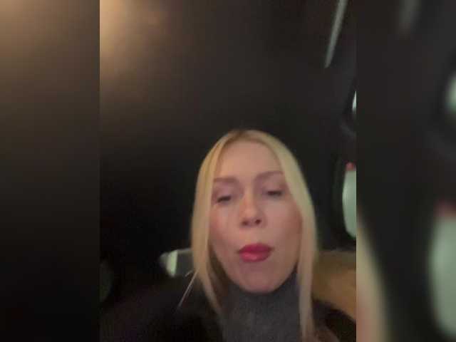 -SexyMilf-'s BongaCams show and profile