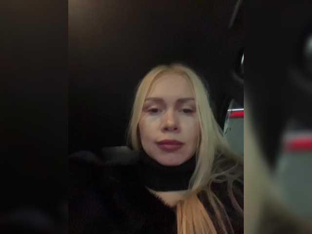 -SexyMilf-'s BongaCams show and profile
