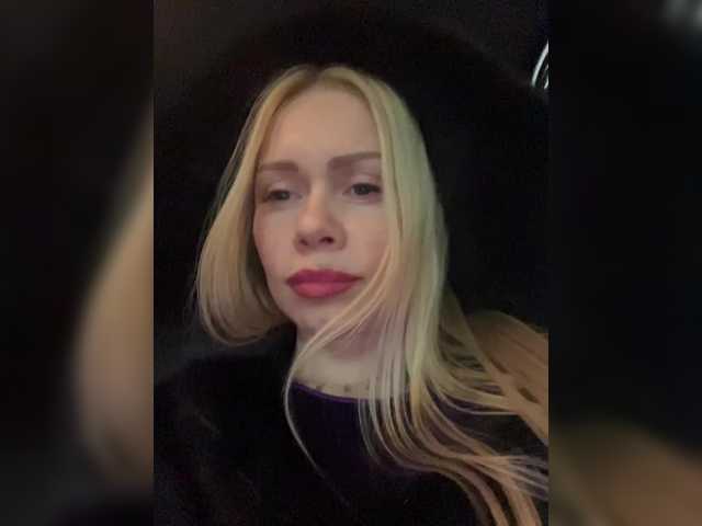 -SexyMilf-'s BongaCams show and profile