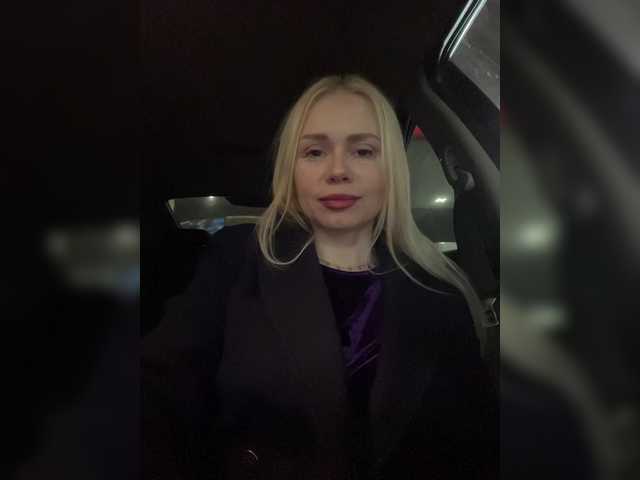 -SexyMilf-'s BongaCams show and profile