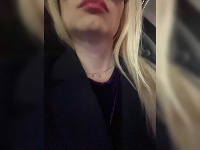 -SexyMilf-'s BongaCams show and profile