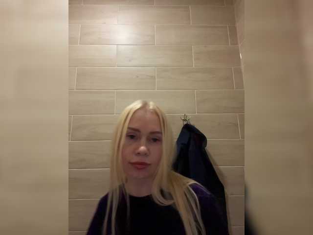 -SexyMilf-'s BongaCams show and profile