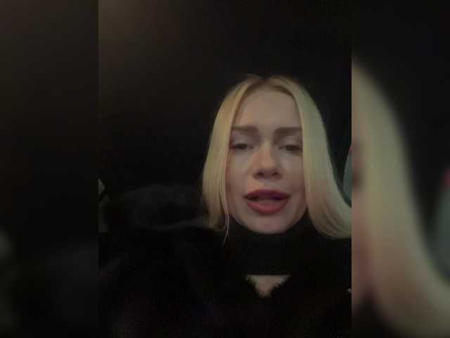 -SexyMilf-'s BongaCams show and profile