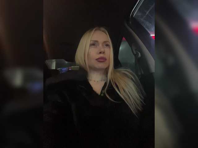 -SexyMilf-'s BongaCams show and profile