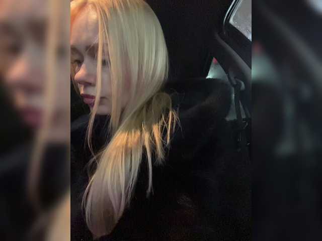 -SexyMilf-'s BongaCams show and profile