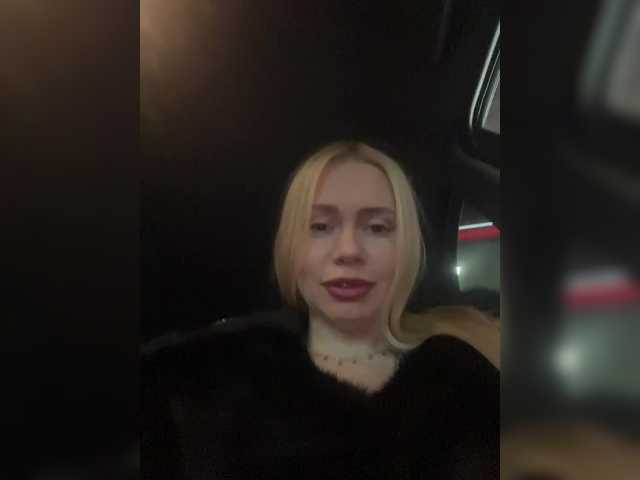 -SexyMilf-'s BongaCams show and profile