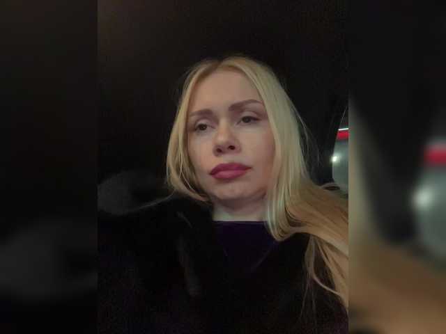 -SexyMilf-'s BongaCams show and profile