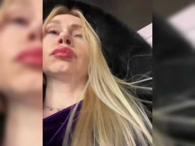 go to chat with MirandaNow