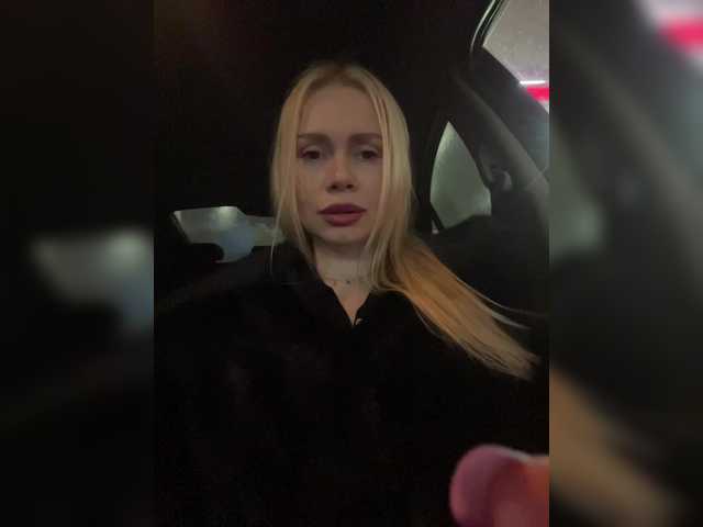 -SexyMilf-'s BongaCams show and profile