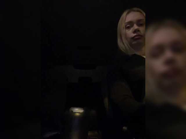 -SexyMilf-'s BongaCams show and profile