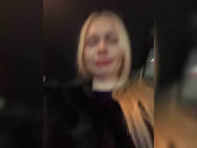 -SexyMilf-'s BongaCams show and profile