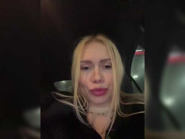 -SexyMilf-'s BongaCams show and profile