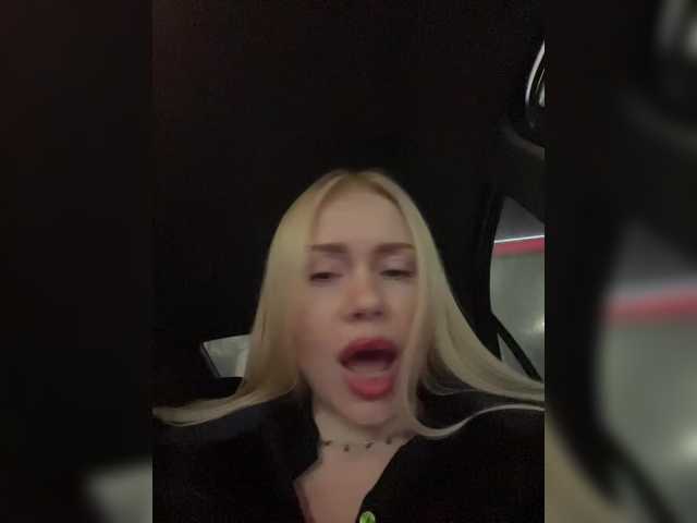 -SexyMilf-'s BongaCams show and profile