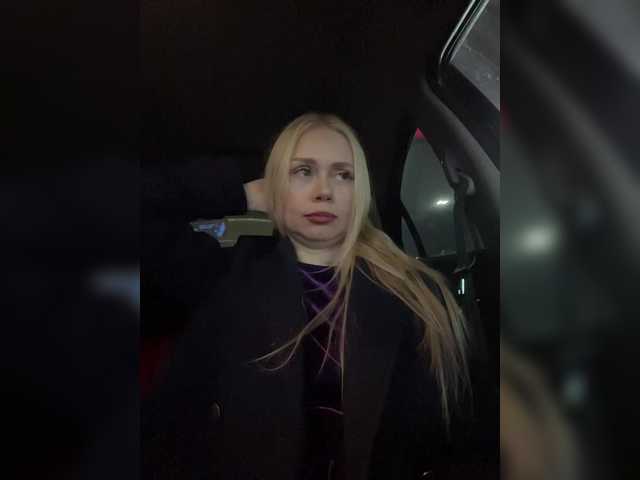 -SexyMilf-'s BongaCams show and profile