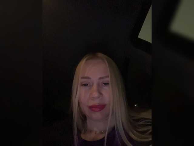 -SexyMilf-'s BongaCams show and profile