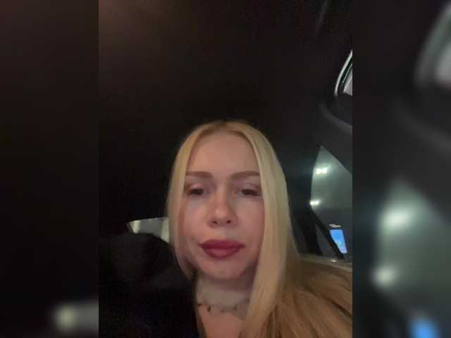 -SexyMilf-'s BongaCams show and profile