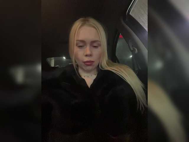 -SexyMilf-'s BongaCams show and profile