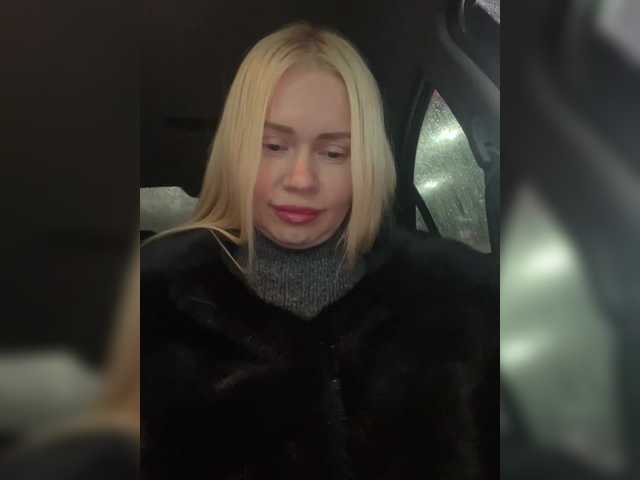 -SexyMilf-'s BongaCams show and profile