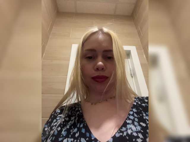 -SexyMilf-'s BongaCams show and profile