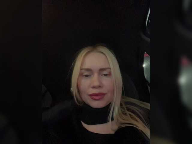 -SexyMilf-'s BongaCams show and profile