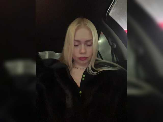 -SexyMilf-'s BongaCams show and profile