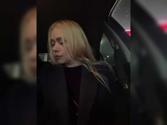 -SexyMilf-'s BongaCams show and profile